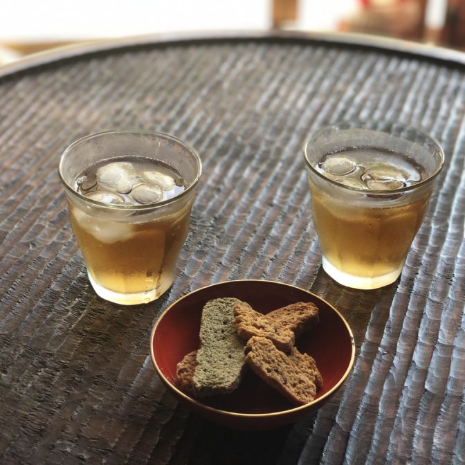 礼茶無農薬自然栽培の野草茶とHozuままやのヴィーガン焼き菓子