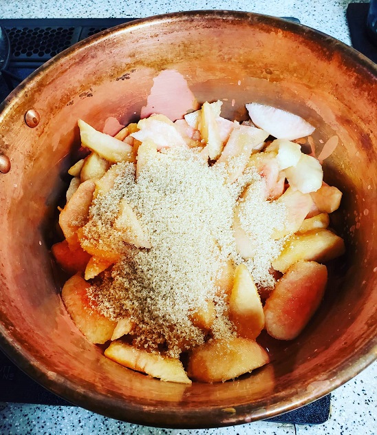 Hozu ままやの省農薬桃と有機白ワインもコンフィチュール(ママンチュール)