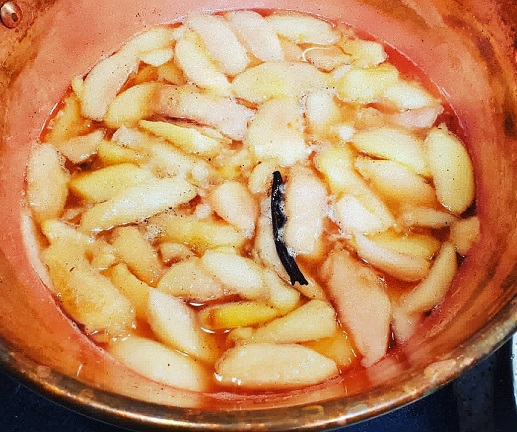 桃とヴァニラビーンズのコンフィチュール(ママンチュール)作り