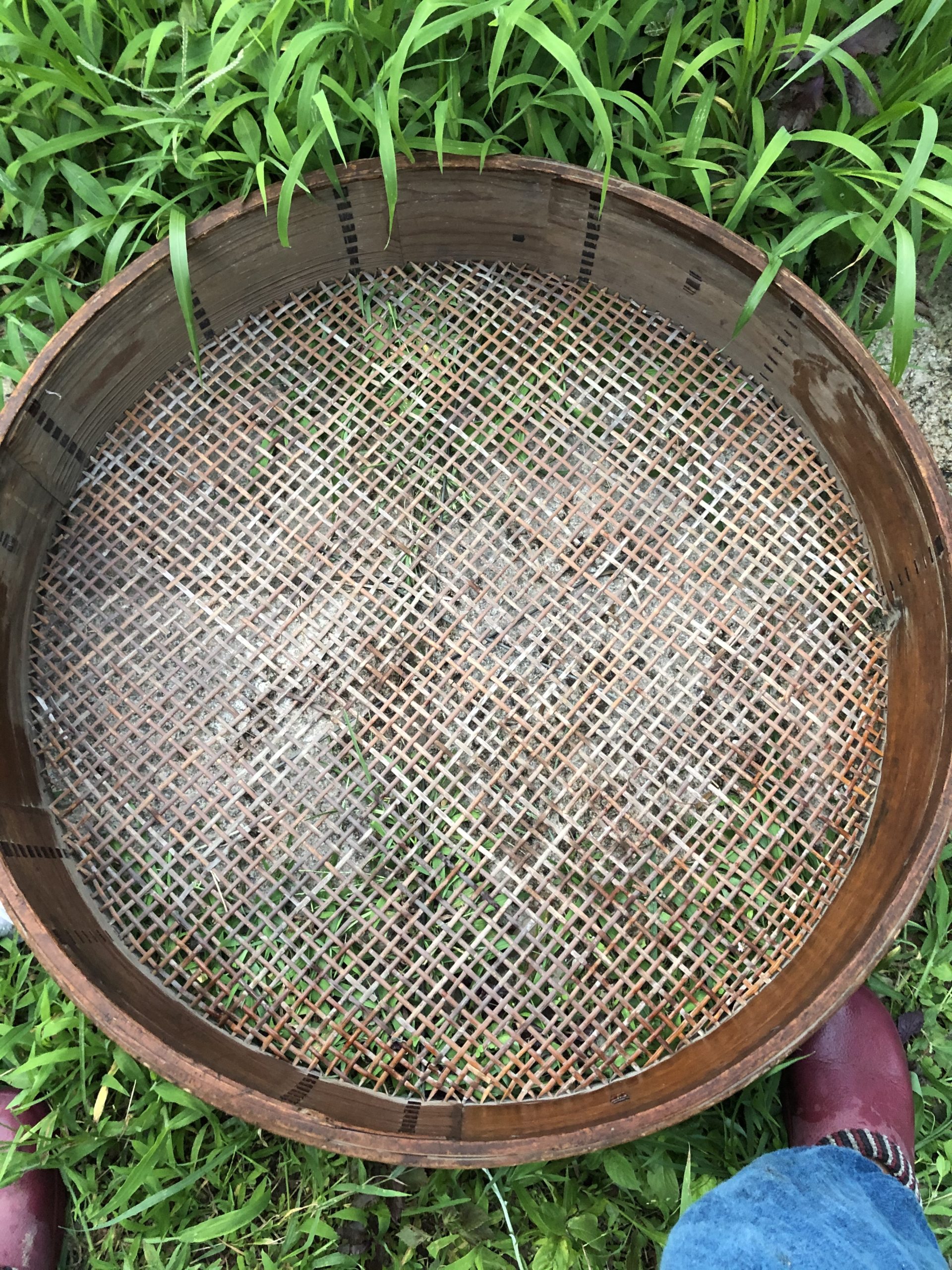 Hozu ままやの大正元年製作されている大きなざる