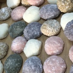 気が早いですが・・９月に　年末のお餅予約販売したいと考えています。