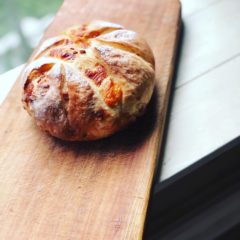 無農薬自家製バジルと有機スペルト小麦を使った天然酵母パン