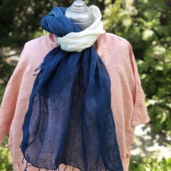 日本の正藍染　リネン大判ストール　　深淵なる海