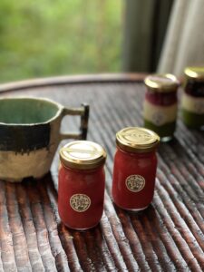 Hozu ままやの畑の無農薬自然栽培のすももを使ったコンフィチュール(ママンチュール)