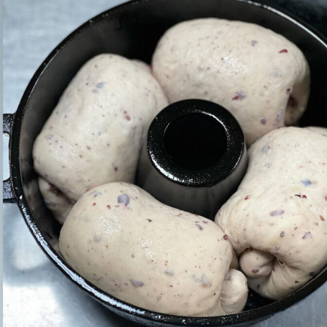 無農薬天日干し米の甘酒しよう有機スペルト50％鍋焼き天然酵母パン